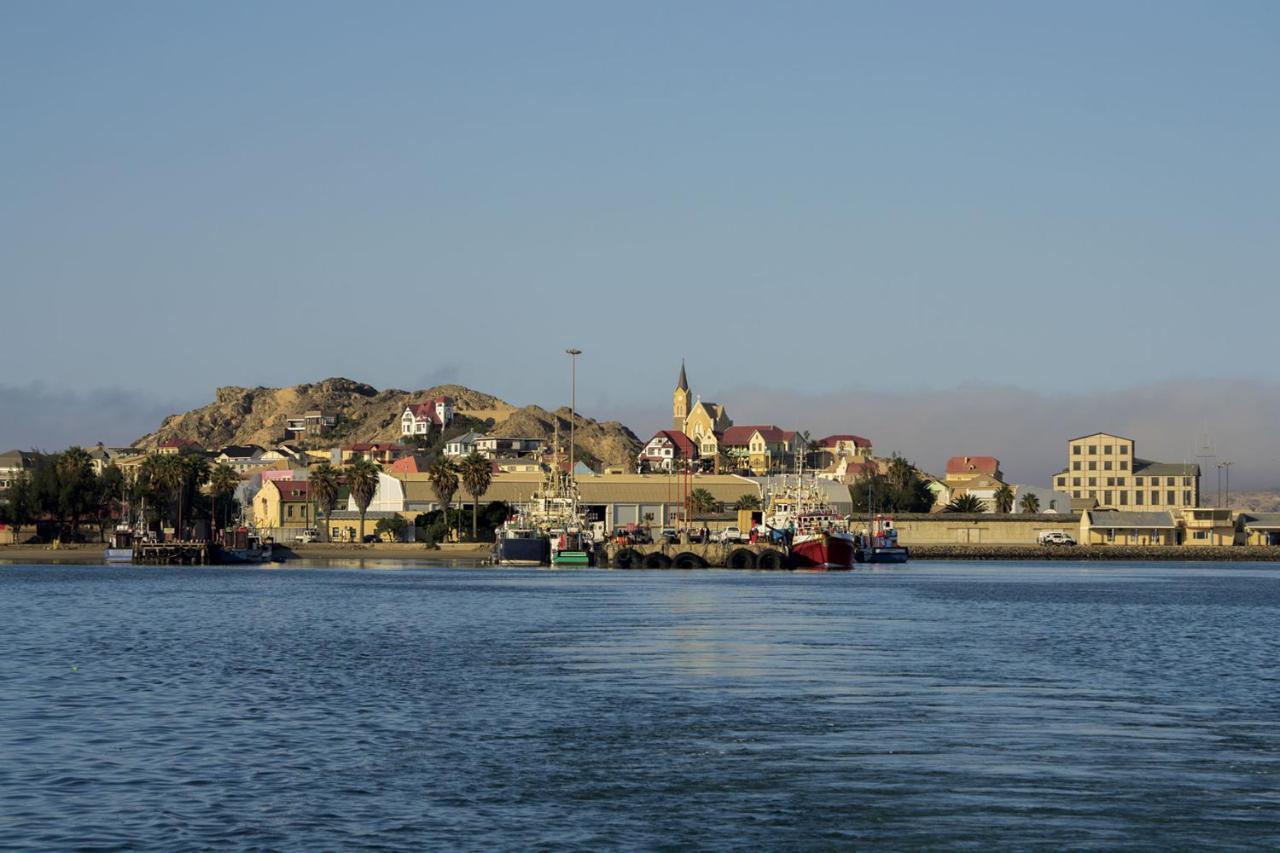 Alte Villa Boutique Hotel Lüderitz Extérieur photo