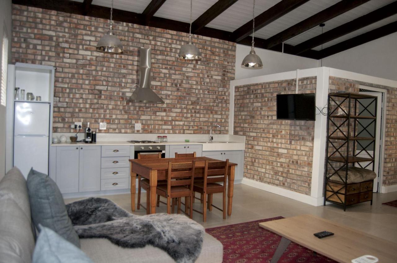 Alte Villa Boutique Hotel Lüderitz Extérieur photo