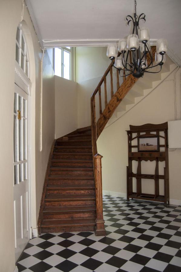 Alte Villa Boutique Hotel Lüderitz Extérieur photo